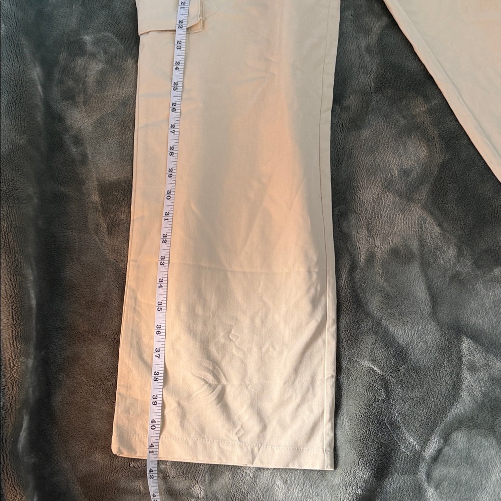 Forever 21 Tan Cargo Trousers - Picture 6 of 14